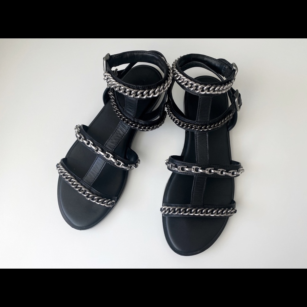 Sandals Coach 6.5